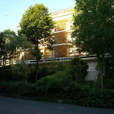 Ariston ホテル
